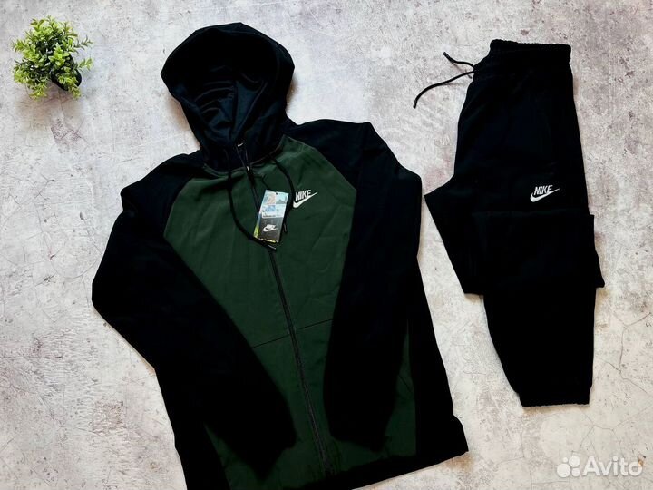 Спортивные костюмы Nike