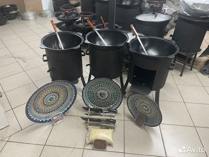 Казан чугунный с печкой 12л