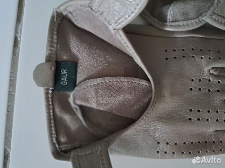 Перчатки женские кожаные новые 7р