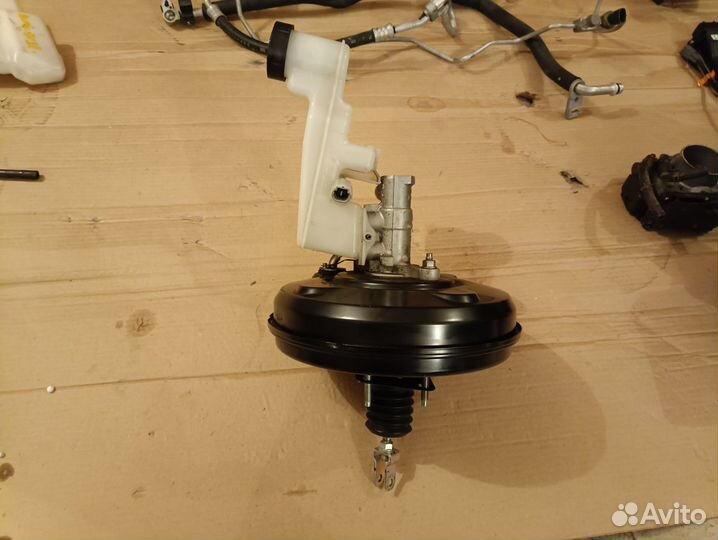Главный тормозной цилиндр Тойота Камри 40