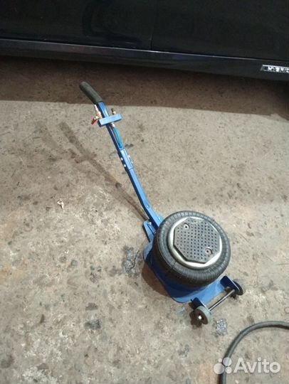 Домкрат пневматический пневмодомкрат