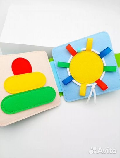 Книжка развивающая из фетра