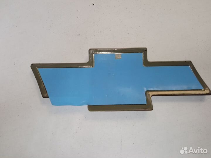 Заводской знак Шевроле