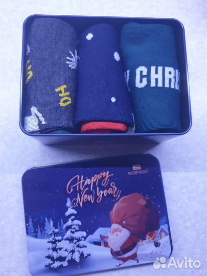 Подарочные носки в жестяной банке