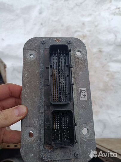 Блок управления двигателем Land Cruiser 200