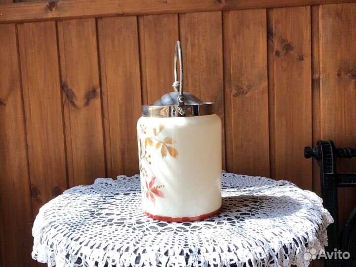 Бисквитница конфетница