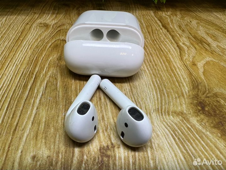 Apple AirPods 2