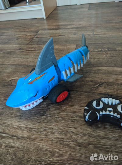 Акула hot wheels на пульте