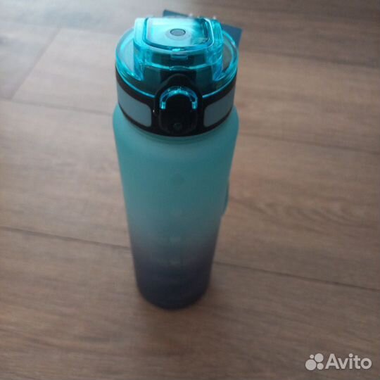 Бутылка для воды 730 мл (25 унций)