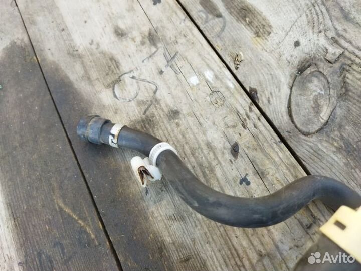 Форсунка омывателя фары левая Lexus Ls600Hl UVF46