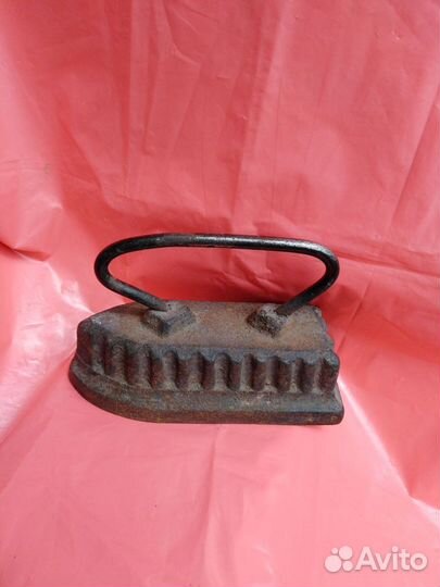 Утюг чугунный