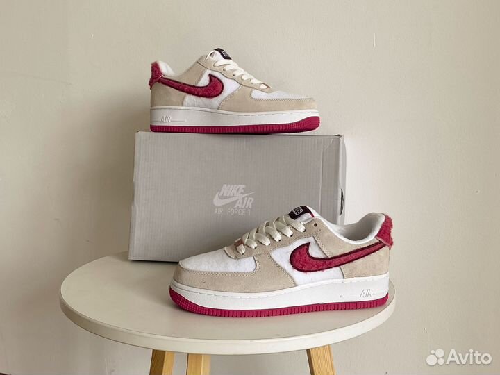 Nike Wmn's Air Force 1 '07 LX