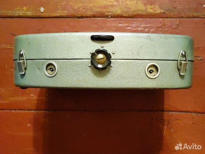 Катушечный магнитофон 