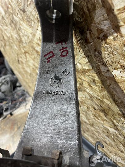 Кулак передний правый BMW F10 F11 F12 F13