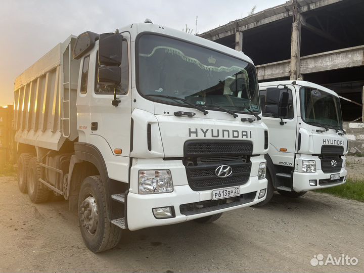 Водитель самосвала