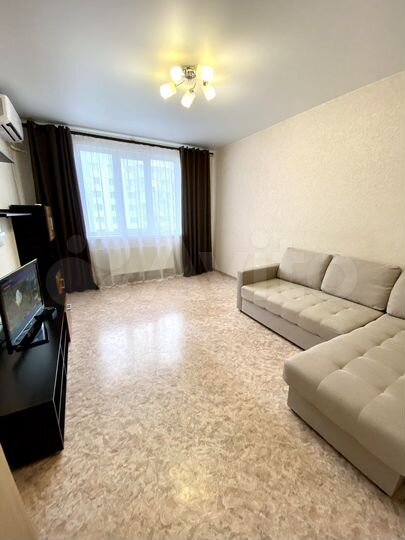 2-к. квартира, 70 м², 14/17 эт.
