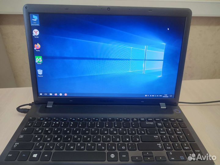 Ноутбук Samsung NP355V5C (с новым ssd 240 и акб)