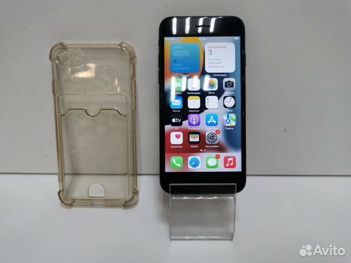 Мобильный телефон Apple iPhone 7 2/32 GB