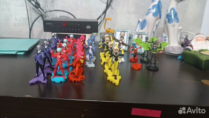 Игрушки из киндера. Леди баг