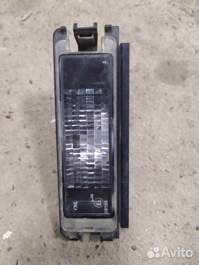 Фонарь подсветки номера renault sandero 1