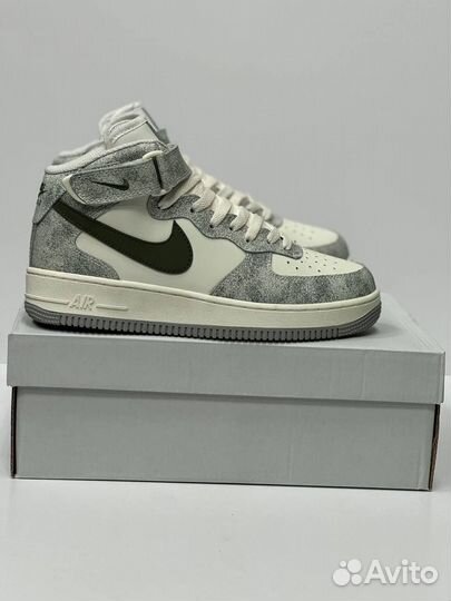 Кроссовки Nike Air Force 1 с мехом
