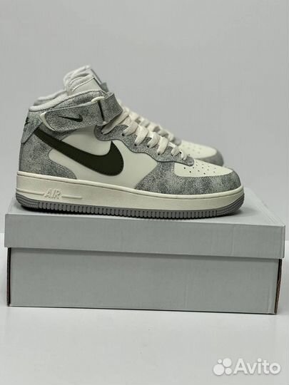 Кроссовки Nike Air Force 1 с мехом