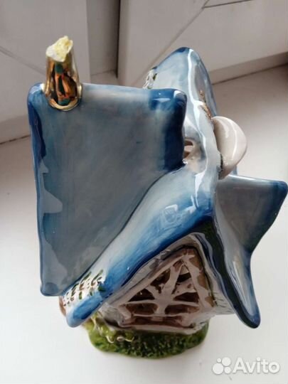 Фарфоровый подсвечник