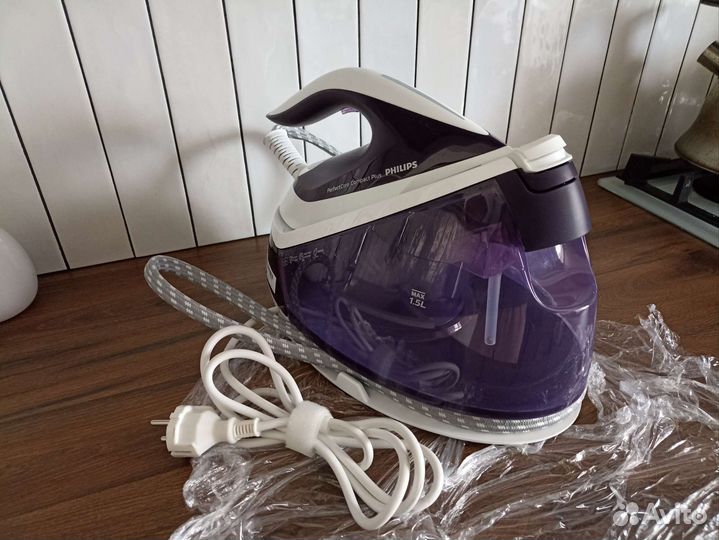 Парогенератор Philips PerfectCare GC7933/30