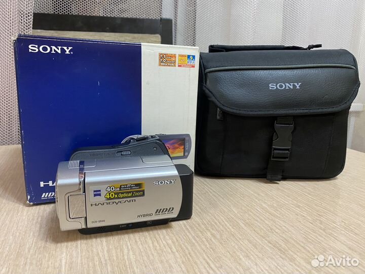 Продам видеокамеру sony DCR-SR46