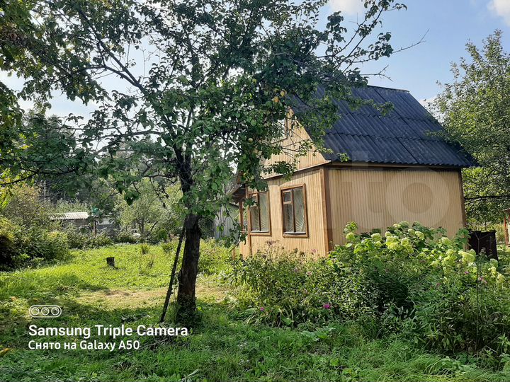 Дача 20 м² на участке 7,6 сот.