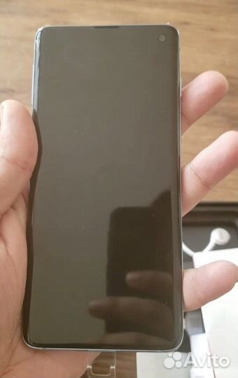 Samsung Galaxy S10, 8/128 ГБ