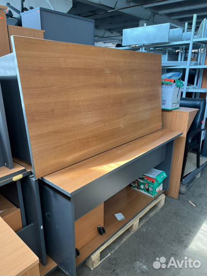 Тумба, шкафы, стол