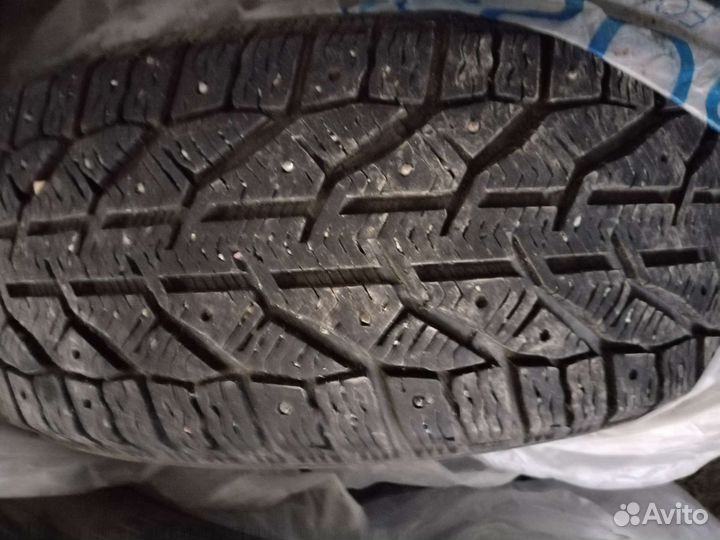 Tigar SUV Ice 215/60 R17