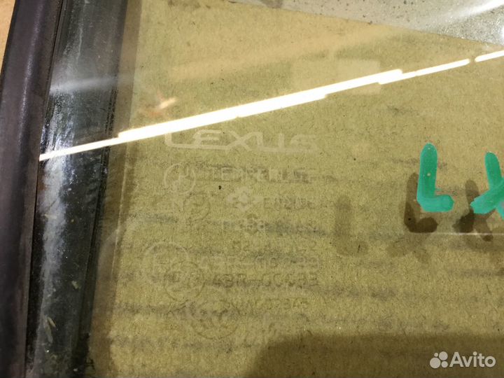 Форточка задняя правая Лексус LX 470 1998-2007г