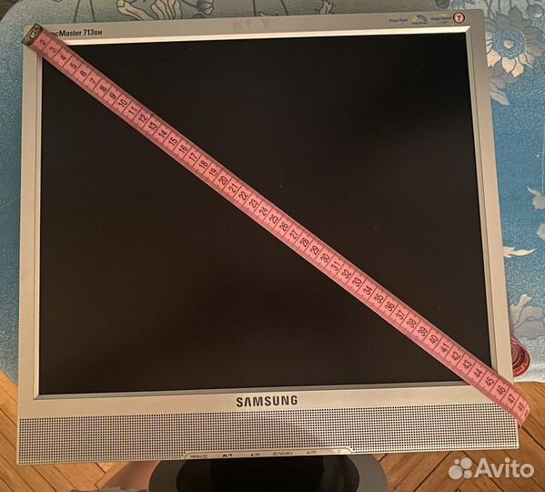 Монитор Samsung