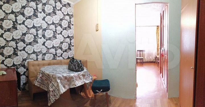 Комната 18 м² в 9-к., 3/5 эт.