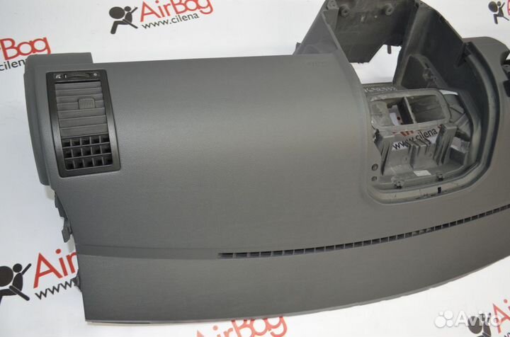 Торпедо панель приборов Volkswagen Polo