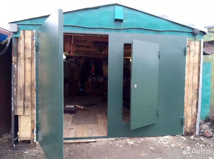 Ворота двери,для гаража утеплены с окраской