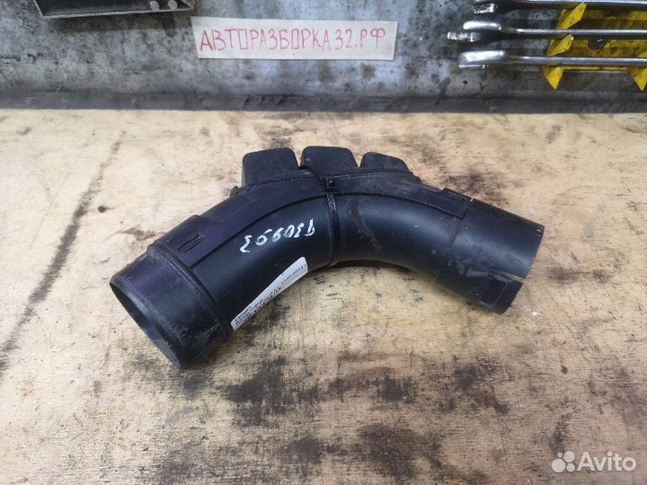 Патрубок воздуховод X-Trail Qashqai M9R