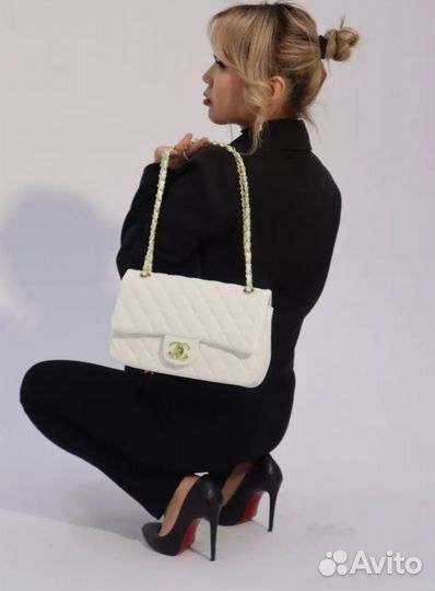 Женская сумочка Chanel с цепочкой