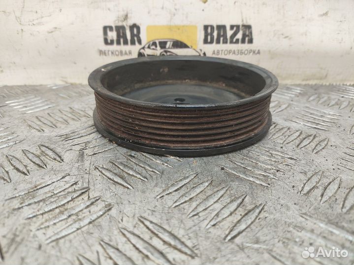 Шкив насоса 1.6 бензин cfna Skoda Fabia II