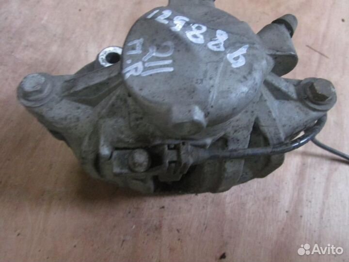 Суппорт передний правый w211 E-class 642.920 20