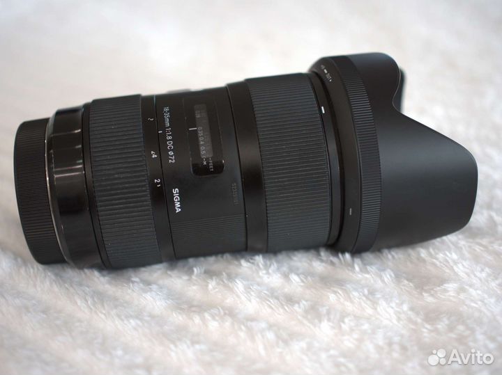 Объектив Sigma AF 18-35mm f/1.8