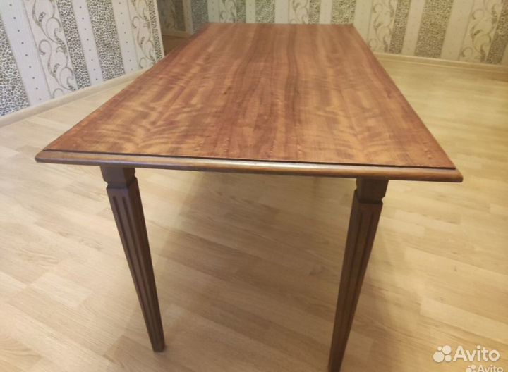 Столик журнальный 