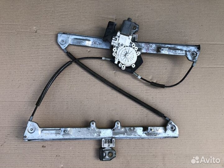 Стеклоподъемник передний левый Мицубиси Кольт