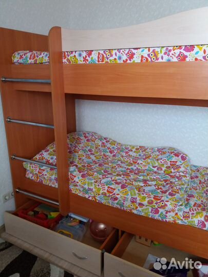 Двухъярусная кровать бу с матрасами