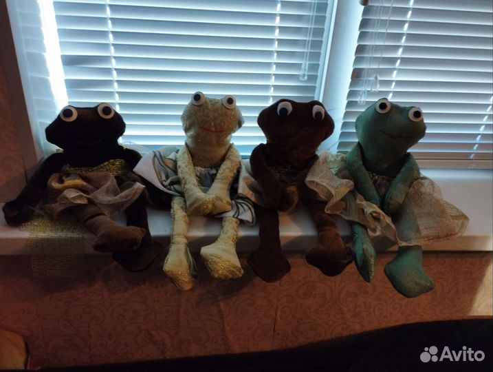 Лягушка игрушка