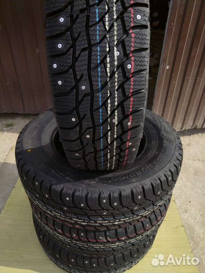 Viatti Bosco Nordico V-523 205/70 R15 96T