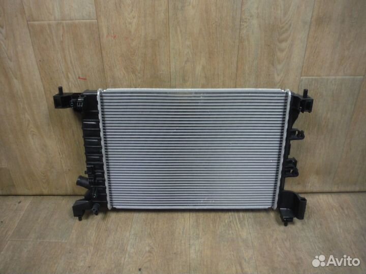 Радиатор охлаждения Chevrolet Cobalt 2014