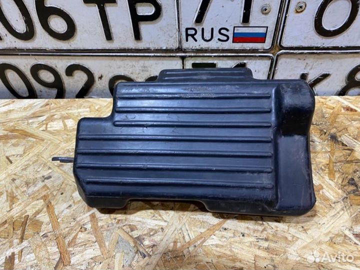 Резонатор воздушного фильтра Kia Sportage 2000